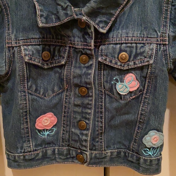 Cutest jean jacket - Picture 4 of 5
